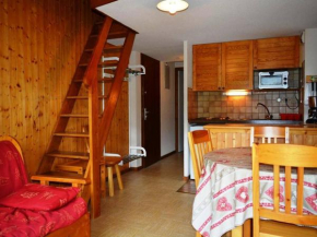Studio avec cabine et mezzanine, parking et proche des pistes - FR-1-241-170